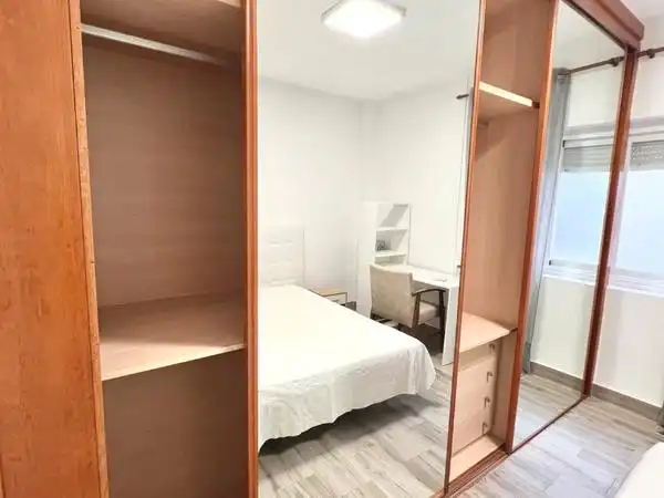 Habitación 200 m², Granada