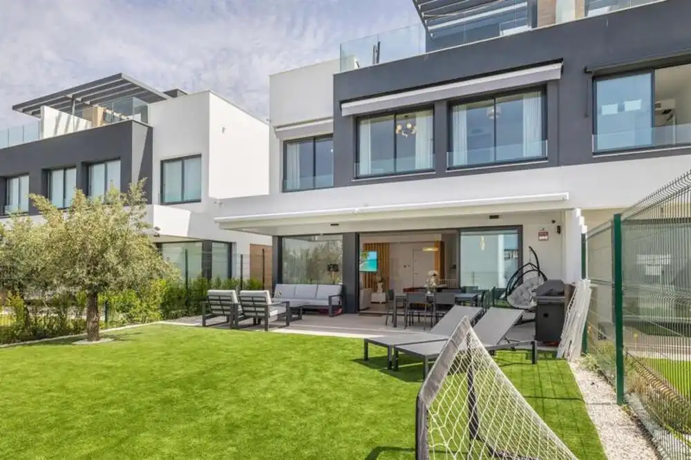 Casa de 277 m² en Estepona