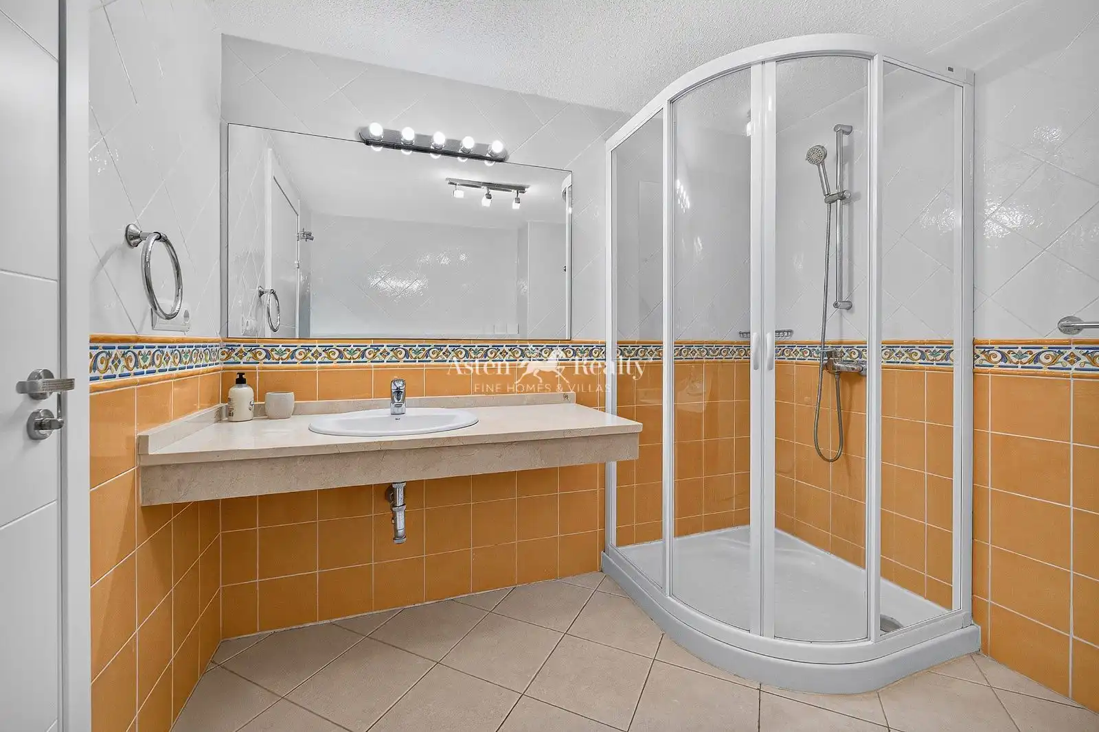 Casa de 325 m² en Arona