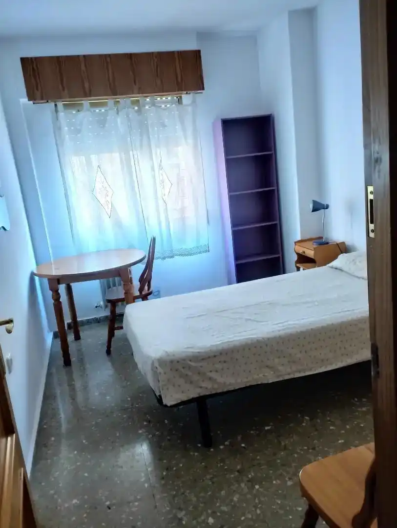 Habitación 10 m², Albacete