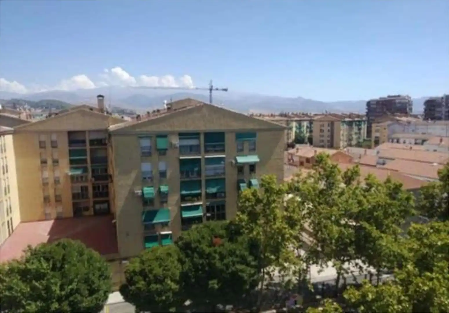 Piso de 100 m² en Granada