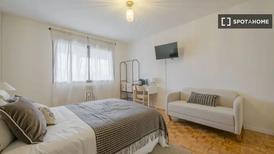 Chambre à louer, Madrid