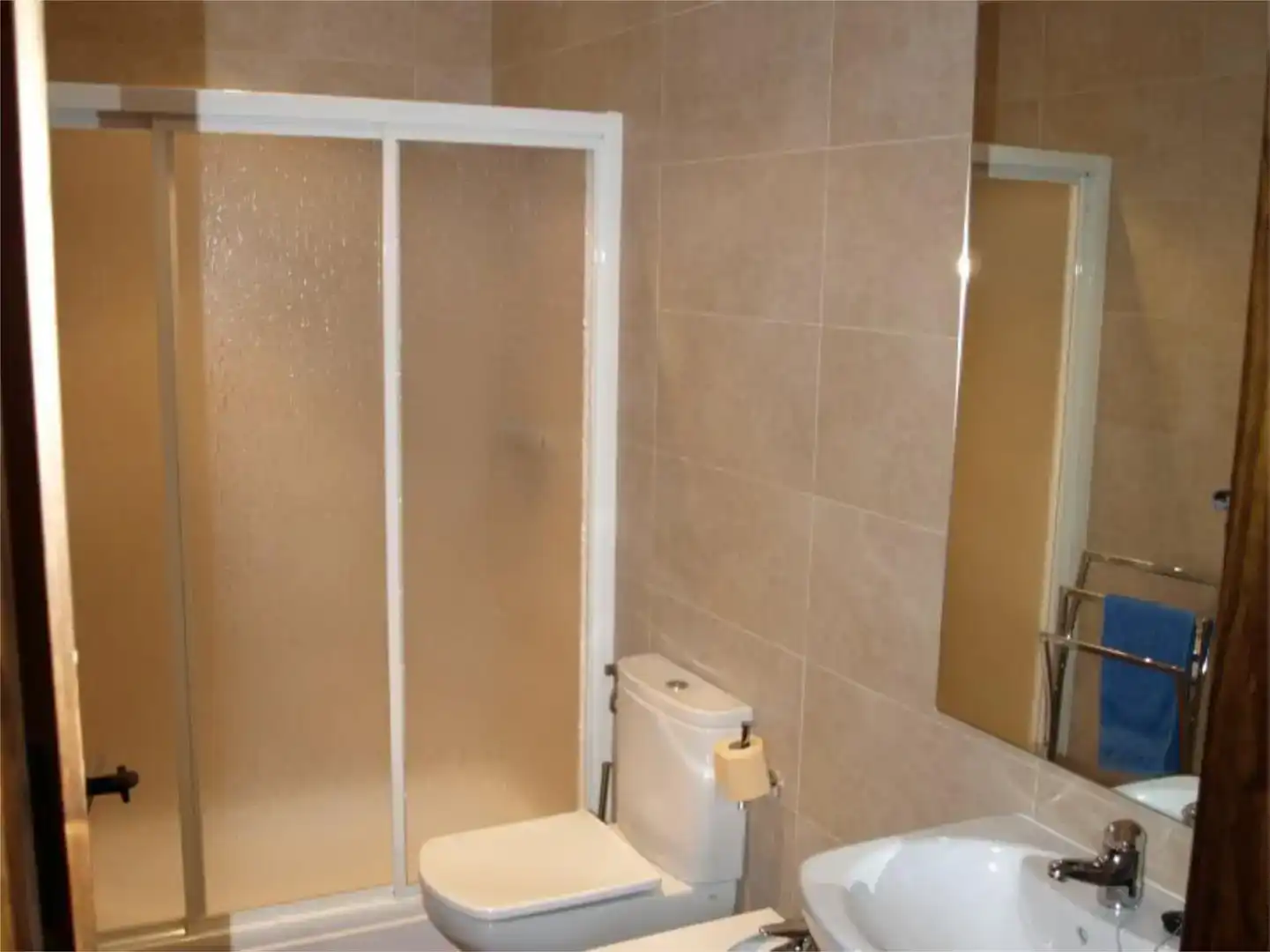 Piso de 350 m² en Orellana de la Sierra