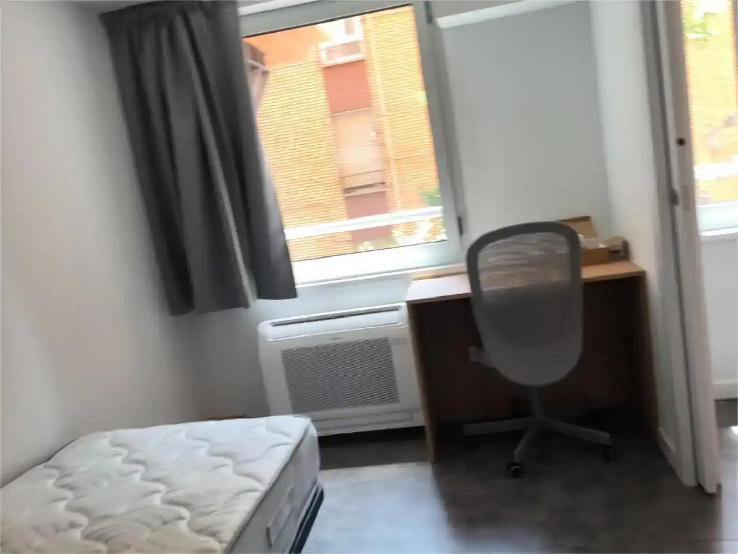 Habitación 45 m², Lérida