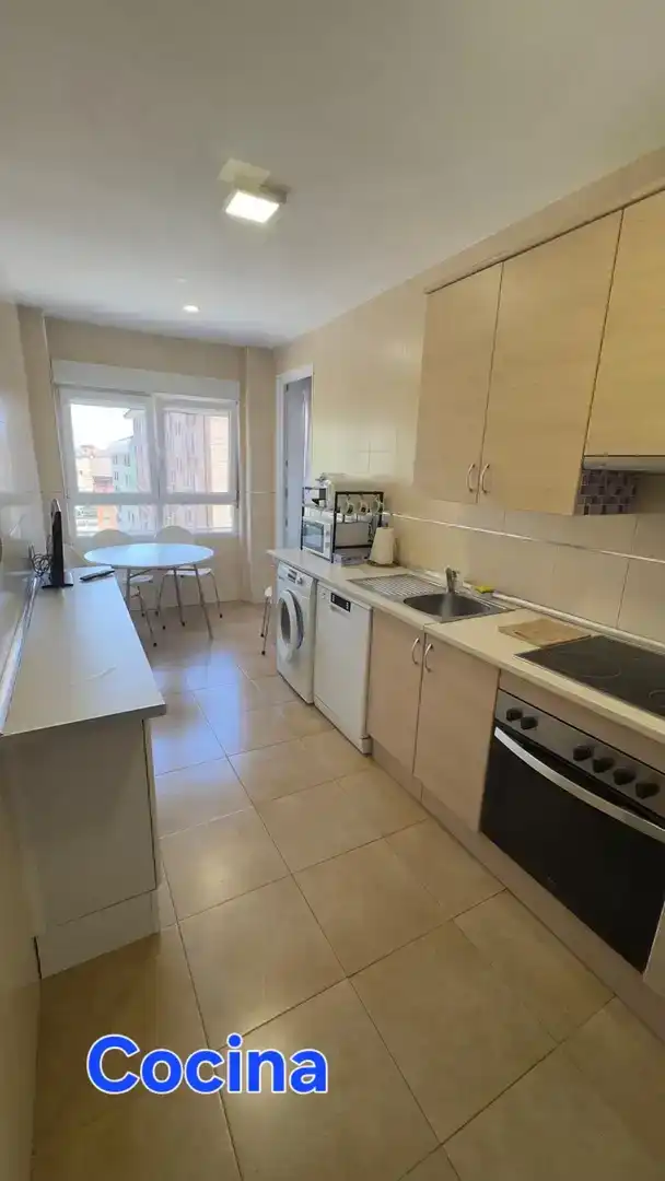 Habitación 85 m², Oviedo