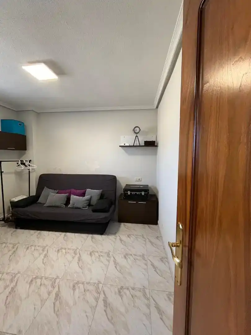 Piso de 190 m² en Calvarrasa de Abajo