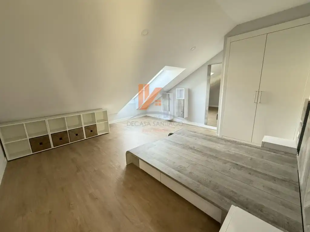 Piso de 136 m² en Santiago de Compostela