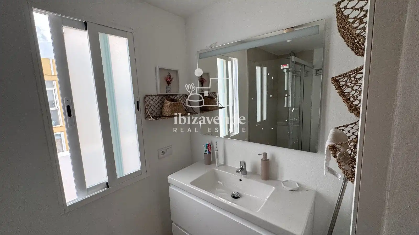 Квартира 100 м² в Eivissa