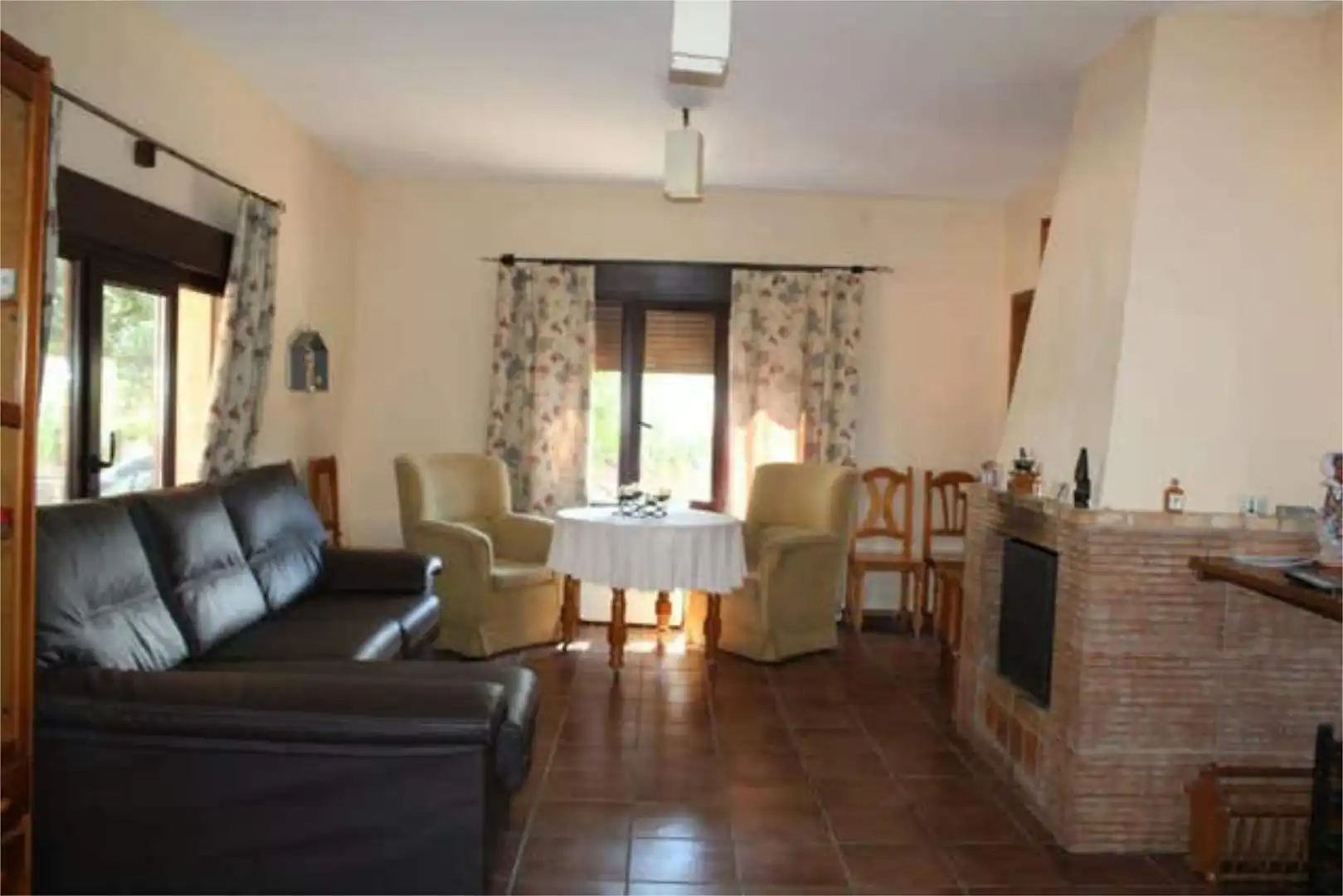 Casa de 80 m² en Alcuéscar