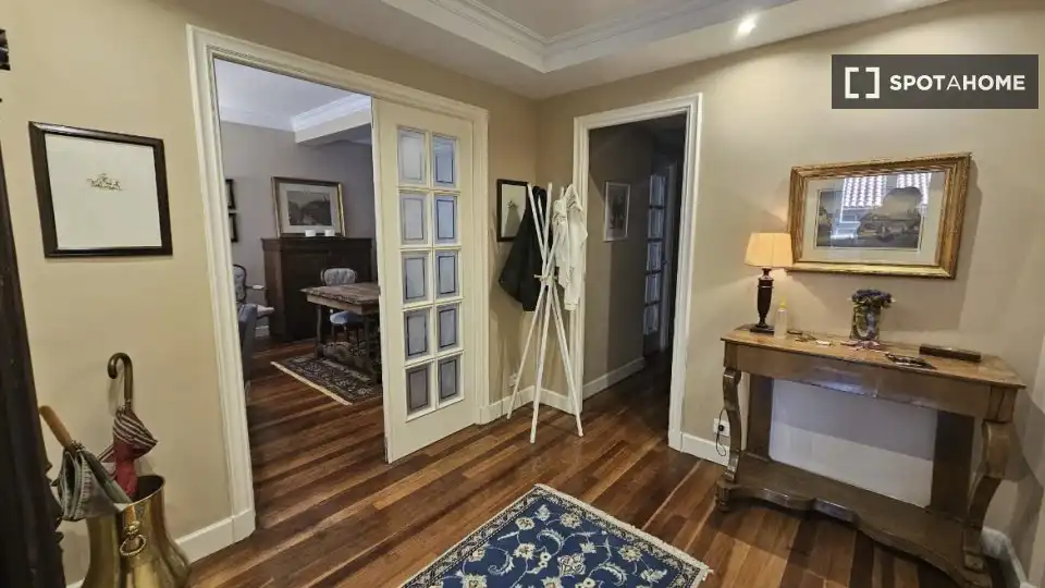 Habitación 230 m², Pamplona