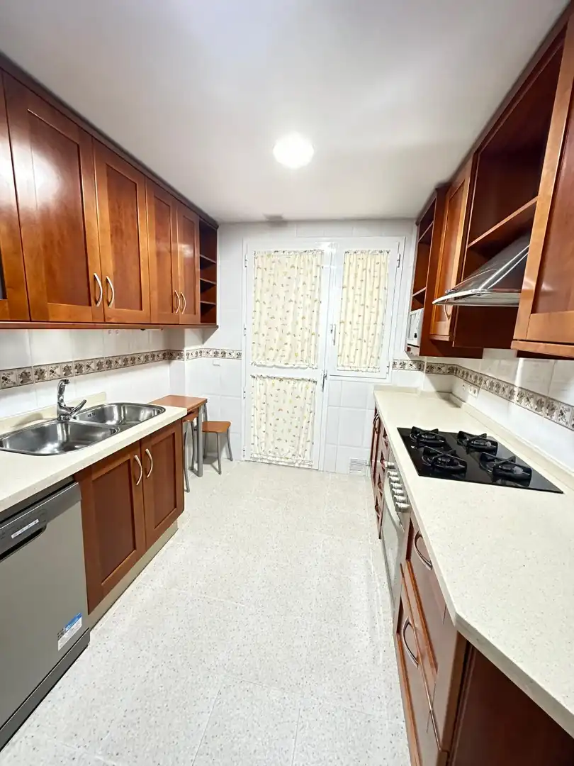 Habitació 100 m², Còrdova