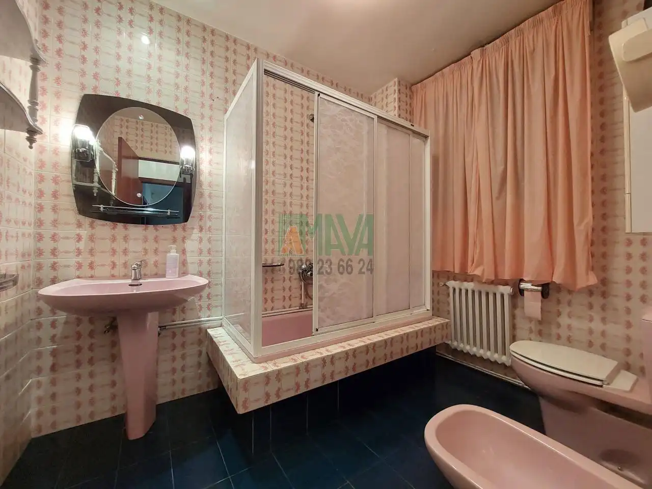 Piso de 150 m² en Ourense
