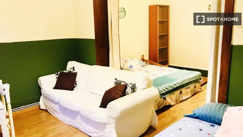 Habitación 104 m², Vigo