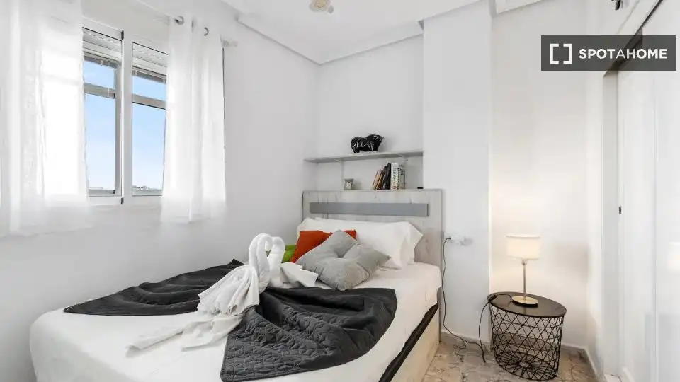 Habitación 75 m², Torrevieja