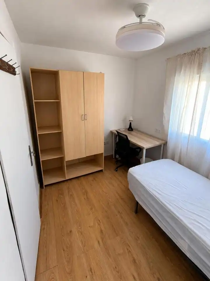 Flat 70 m² in Granada