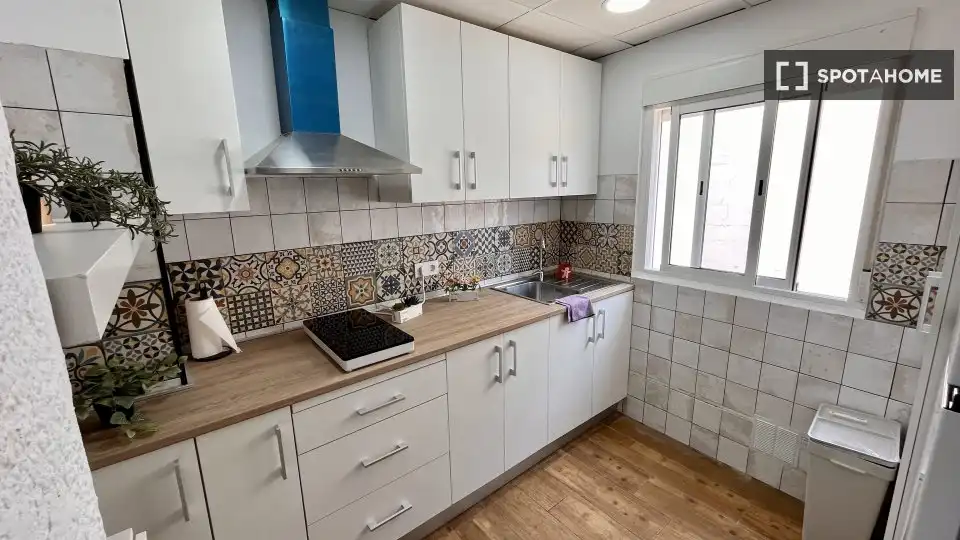 Habitación 104 m², Novelda