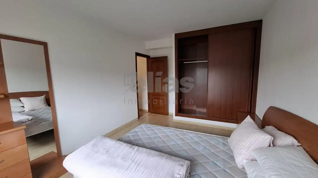 Piso de 145 m² en Vimianzo