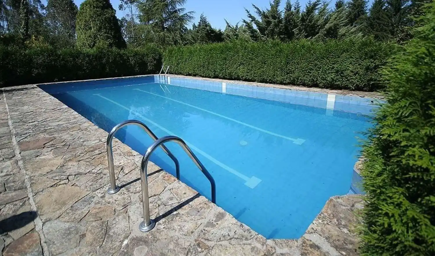 House 500 m² in Boqueixón
