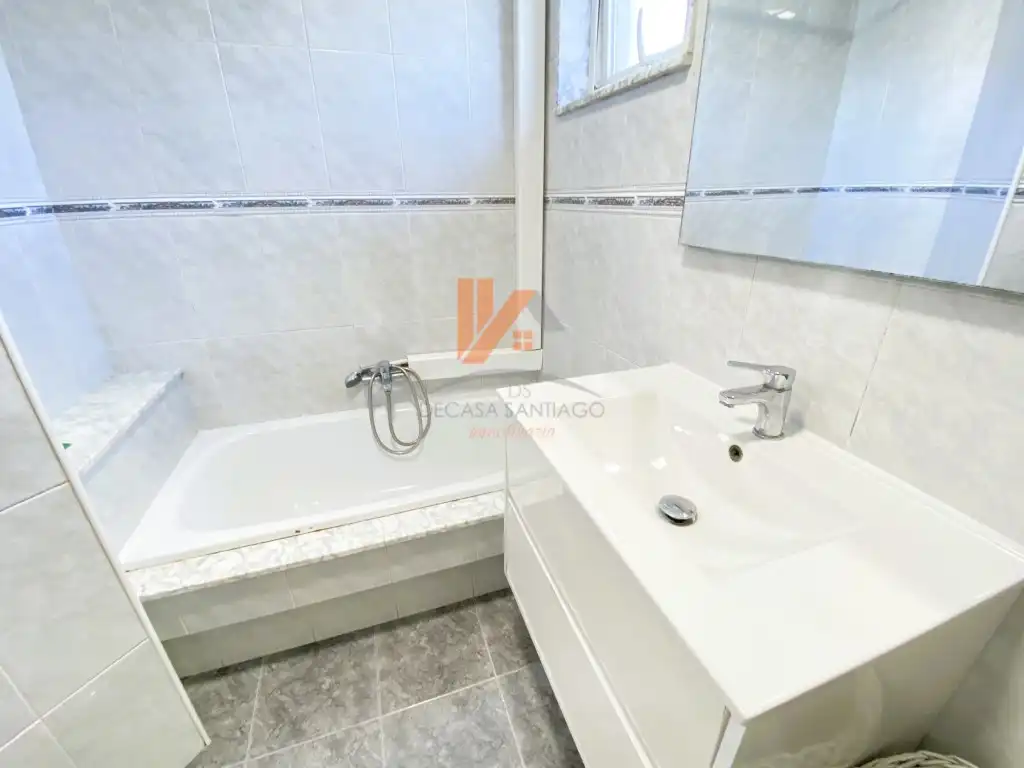 Appartamento 104 m² a Santiago de Compostela