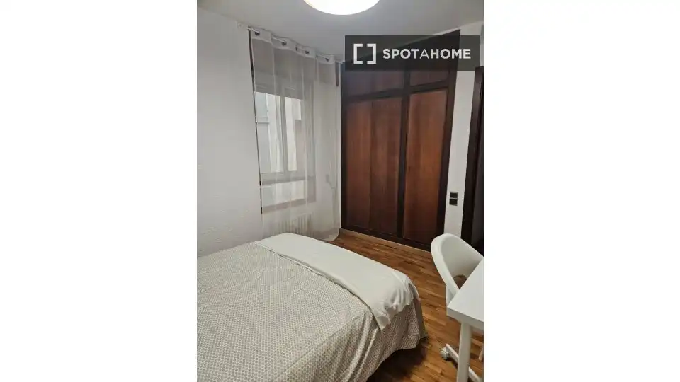 Habitación 155 m², Zaragoza