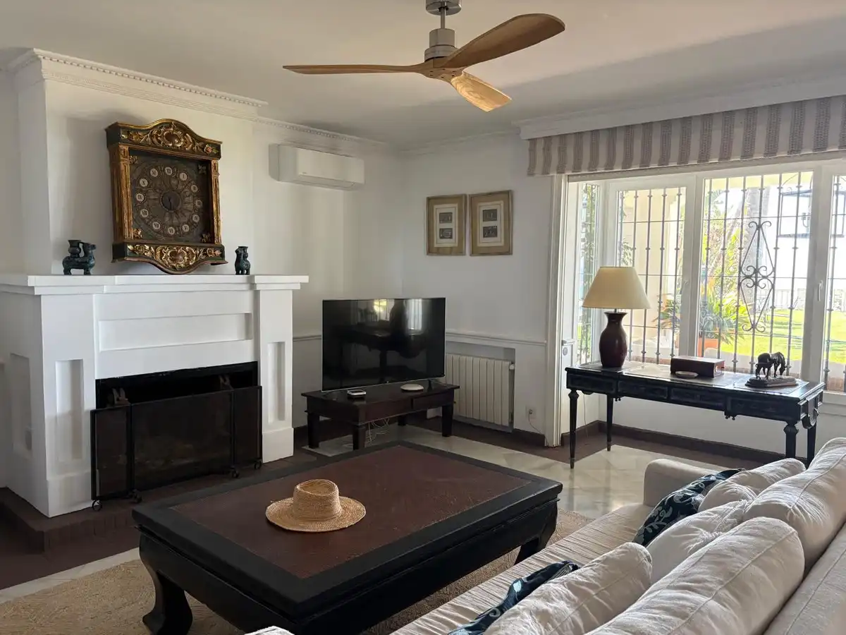 Pis de 984 m² a Estepona