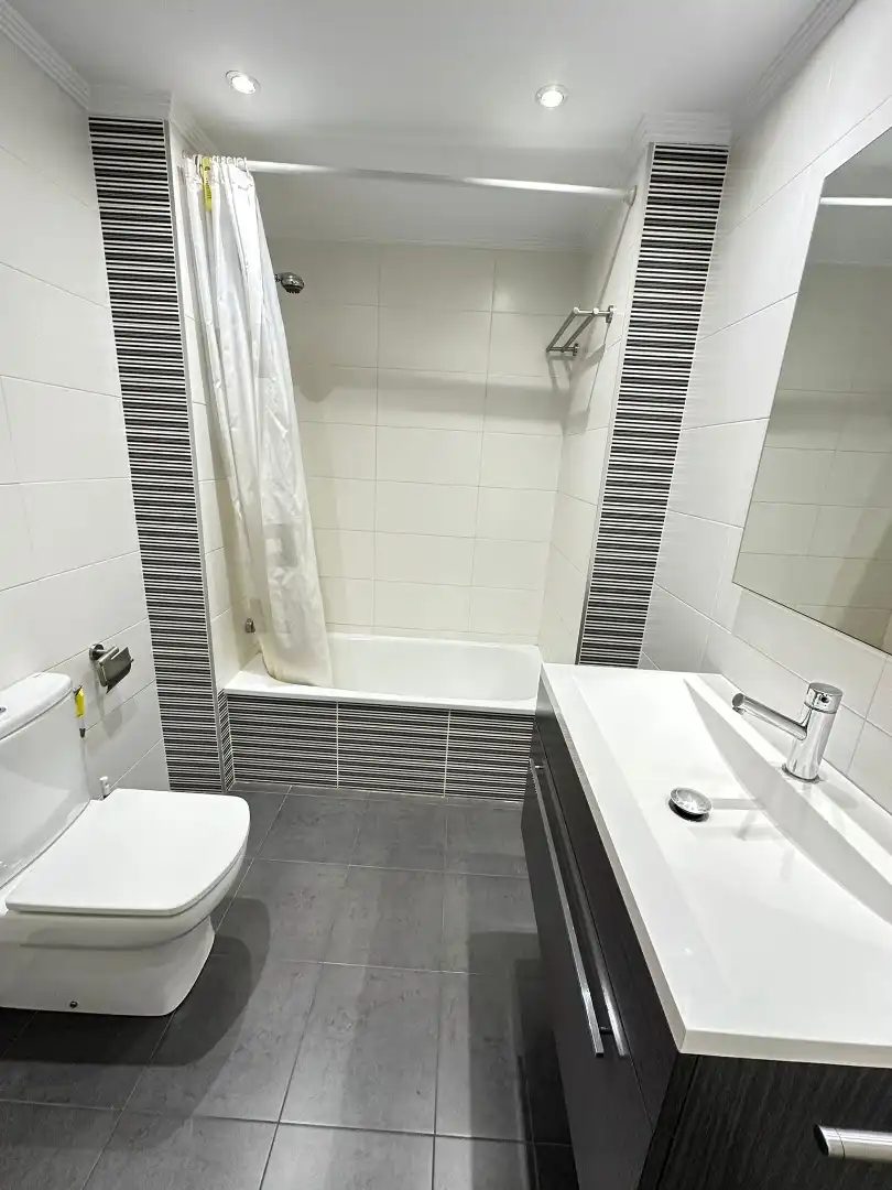 Habitación 100 m², Pamplona
