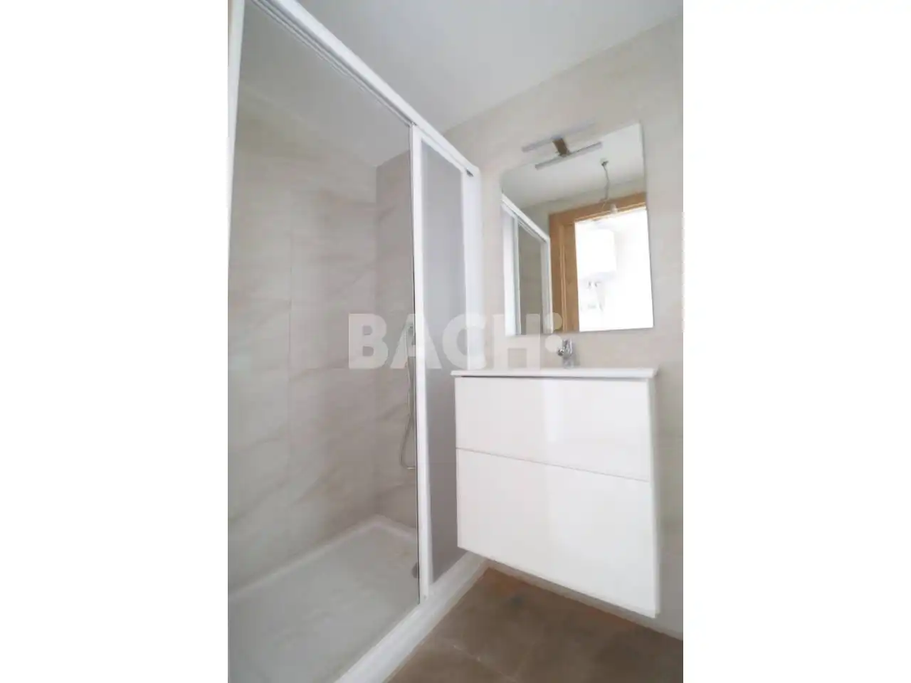 Piso de 90 m² en Olost