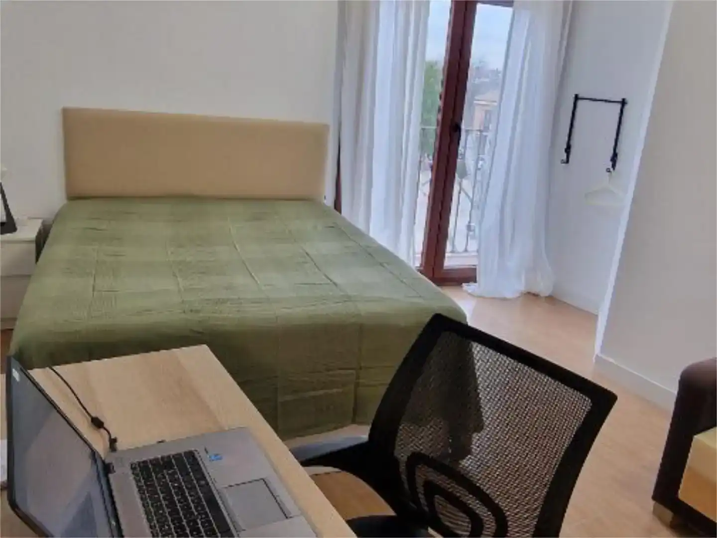 Habitación 85 m², Argés