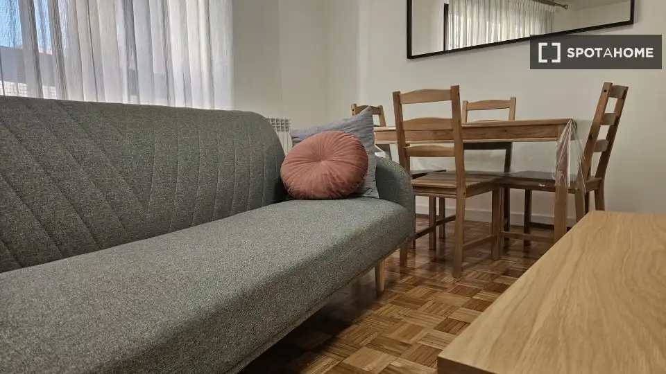 Habitación 75 m², Oviedo