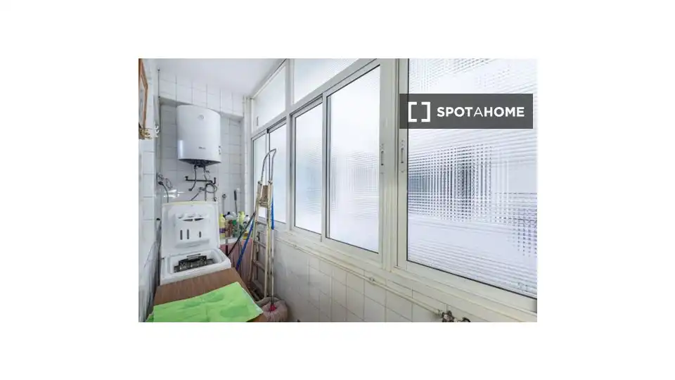 Habitación 129 m², Granada