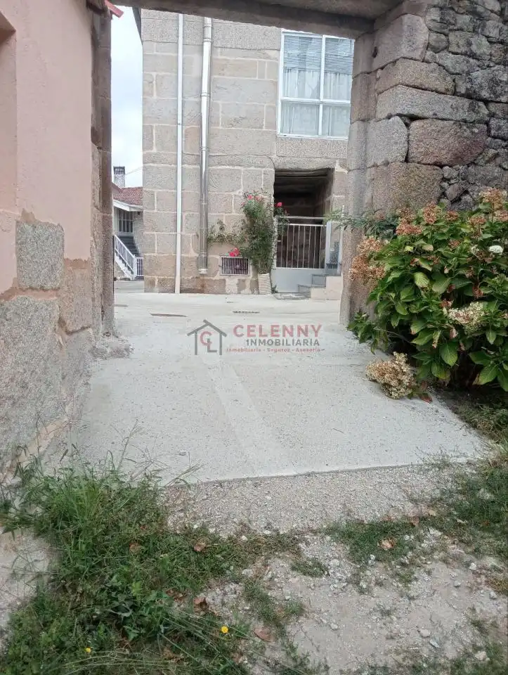 Casa de 80 m² en San Cibrao das Viñas