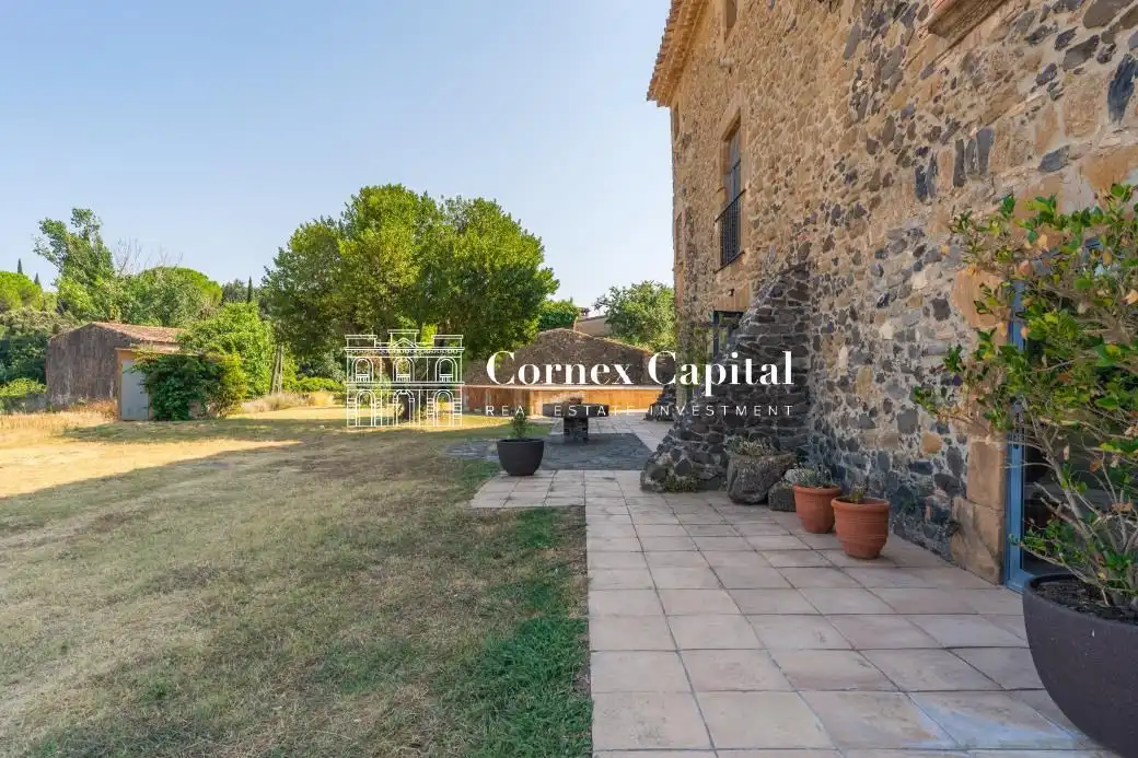 Casa de 1000 m² en Rupià