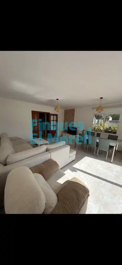 Casa de 242 m² en Vila-rodona