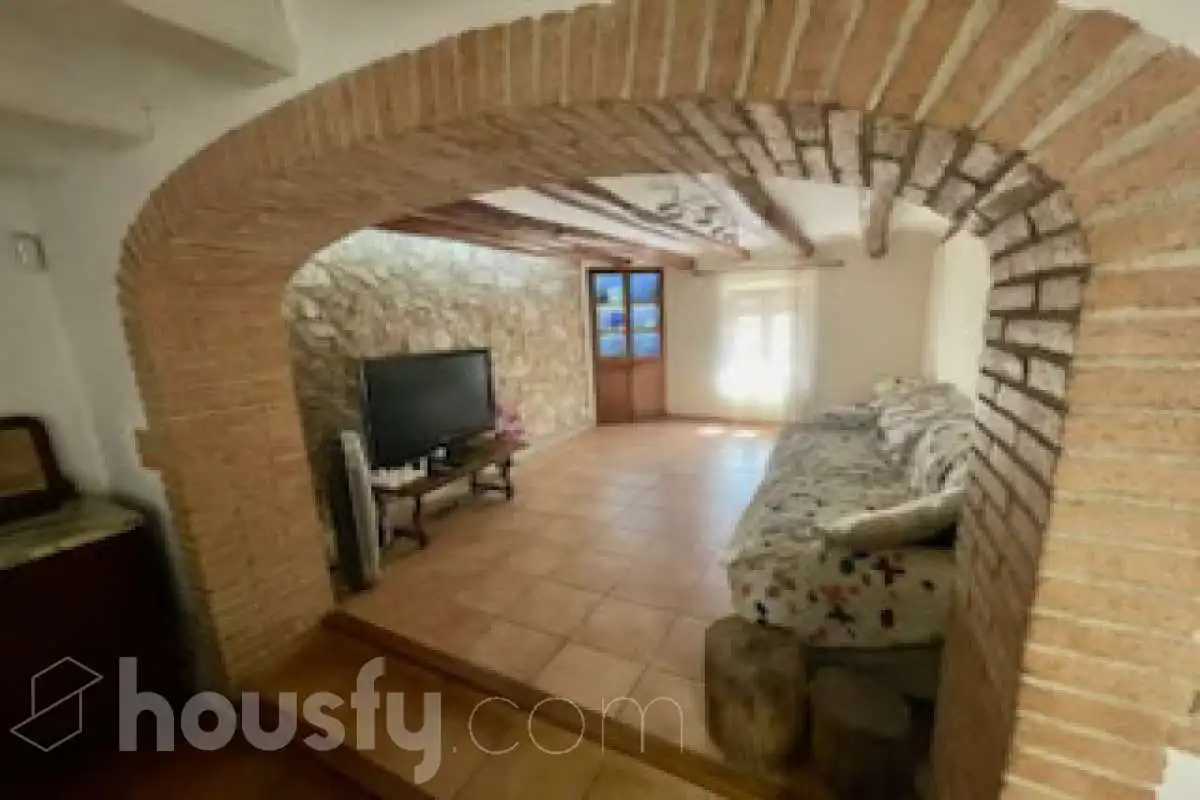 Casa de 263 m² en Mediona