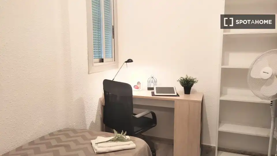 Habitación 80 m², Godella