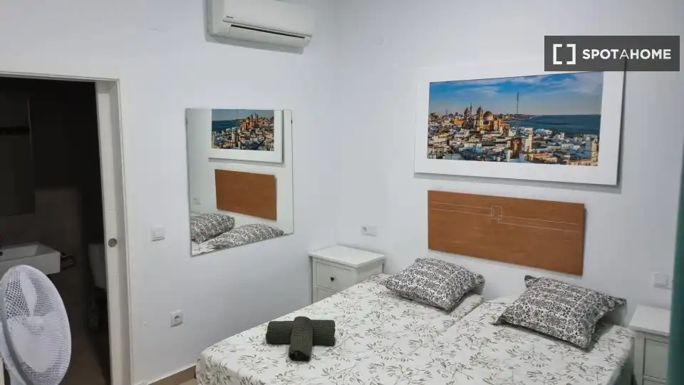 Habitación 52 m², Cádiz