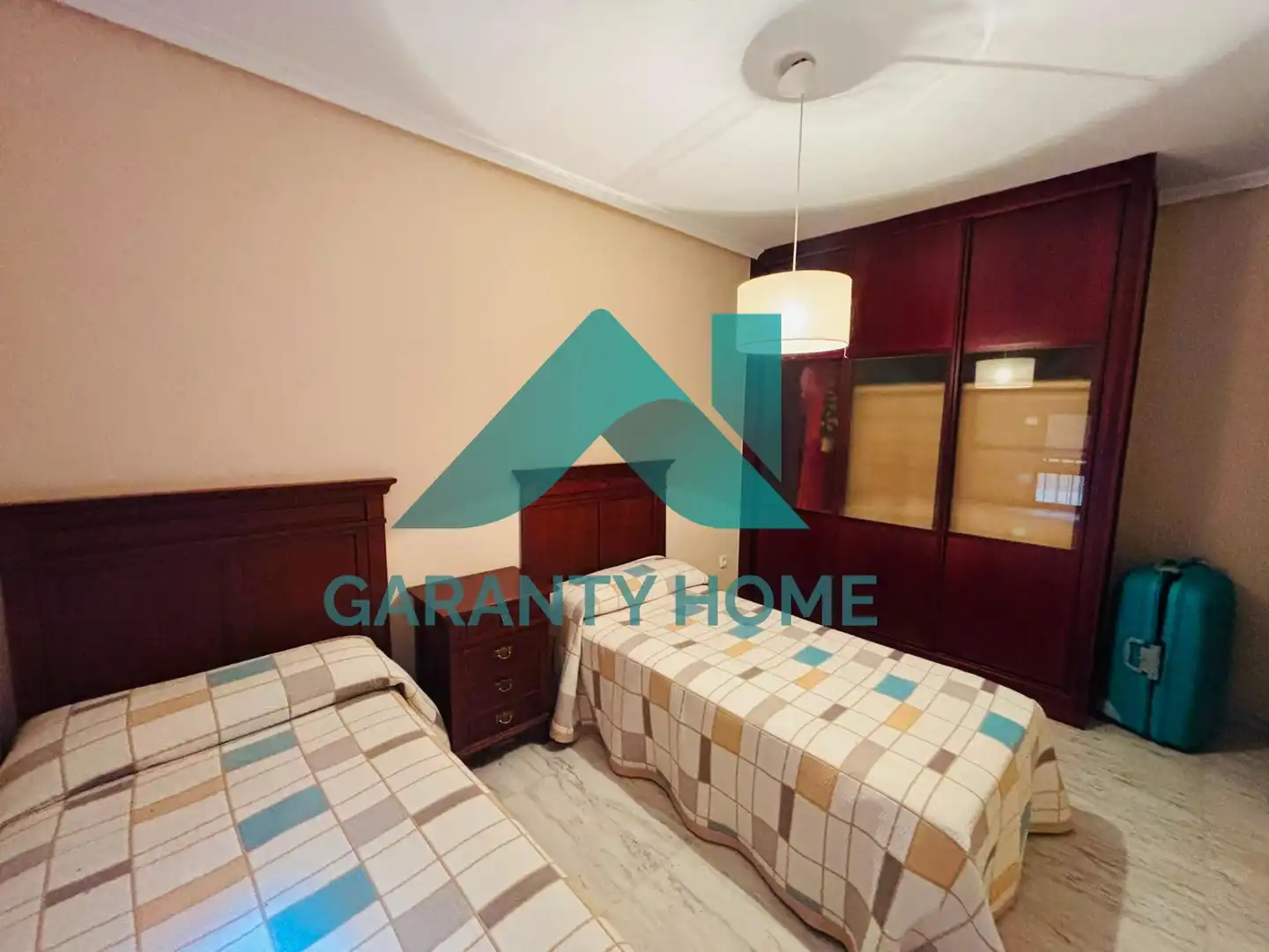 Piso de 85 m² en Cáceres