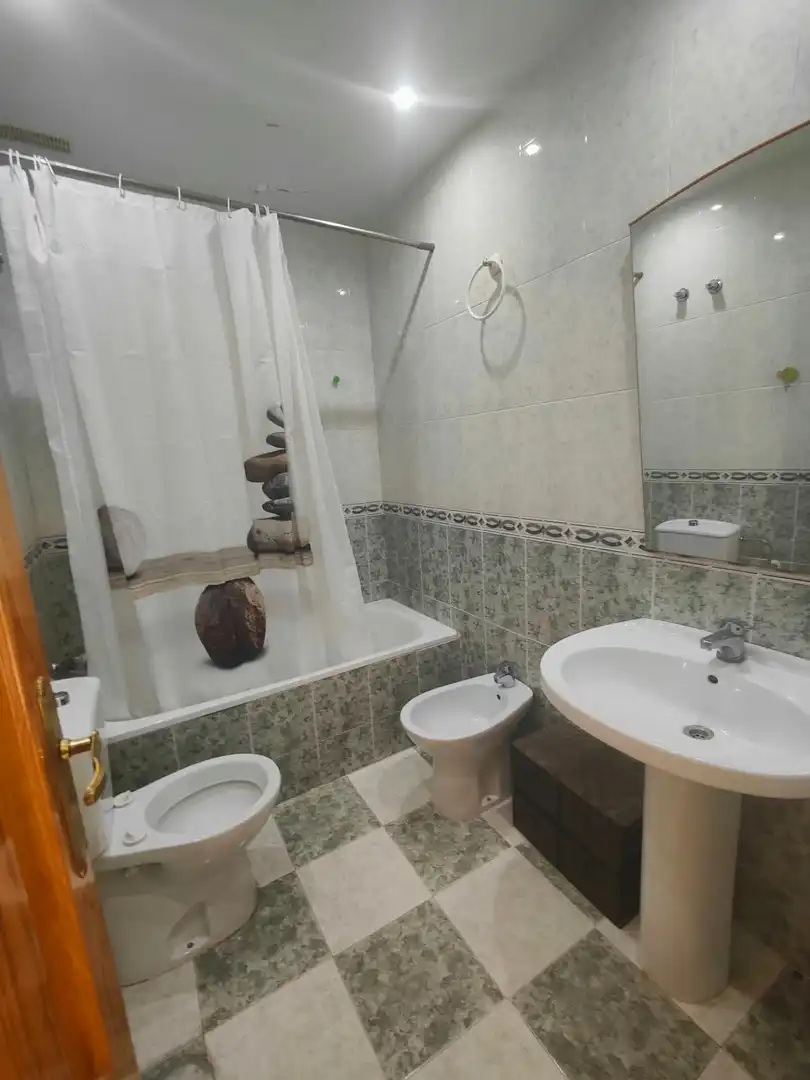 Piso de 89 m² en Gójar