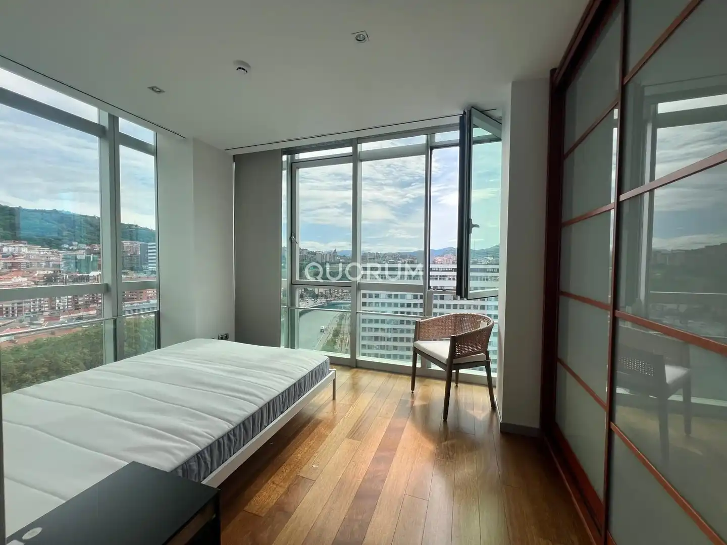 Piso de 90 m² en Bilbao