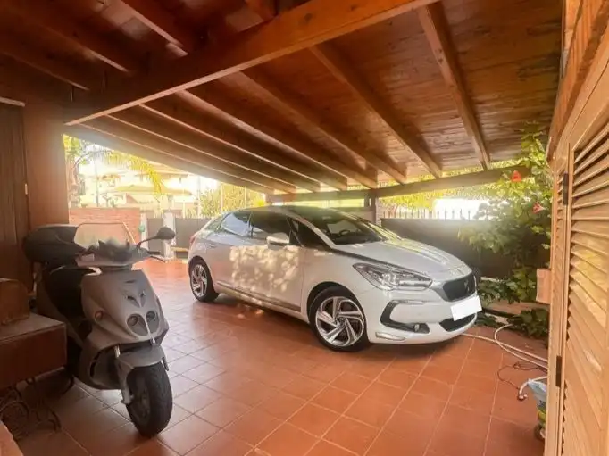 House 214 m² in Benicàssim / Benicasim