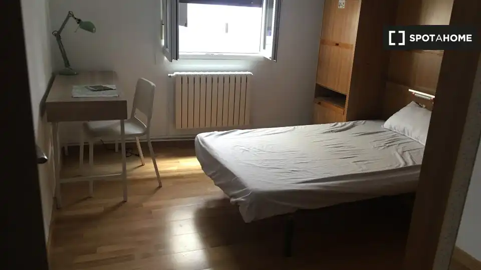 Habitación en alquiler, Pamplona