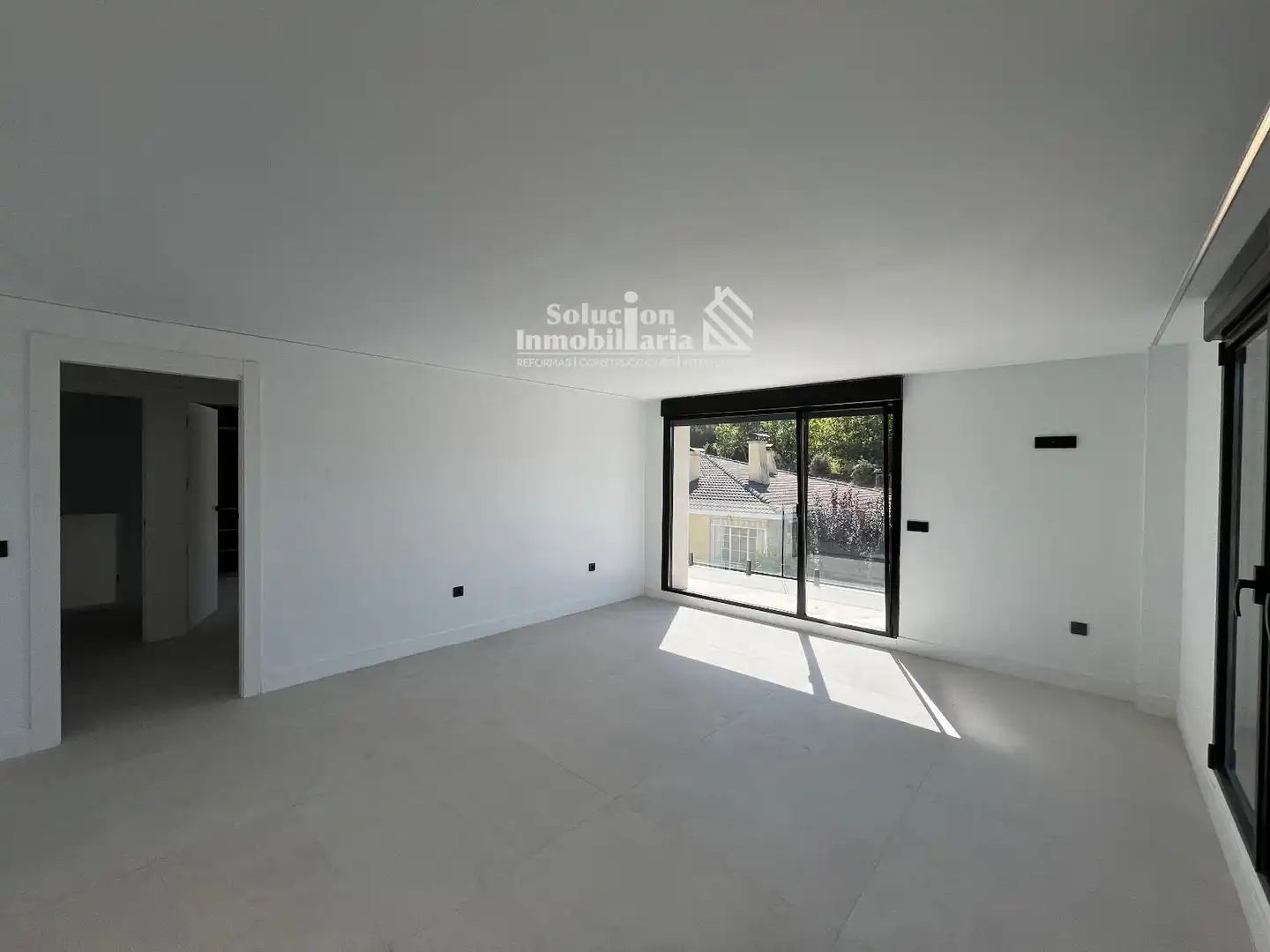 Pis de 500 m² a Villamayor