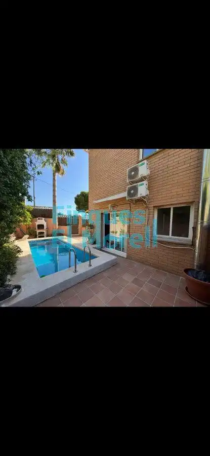 Casa de 242 m² en Vila-rodona