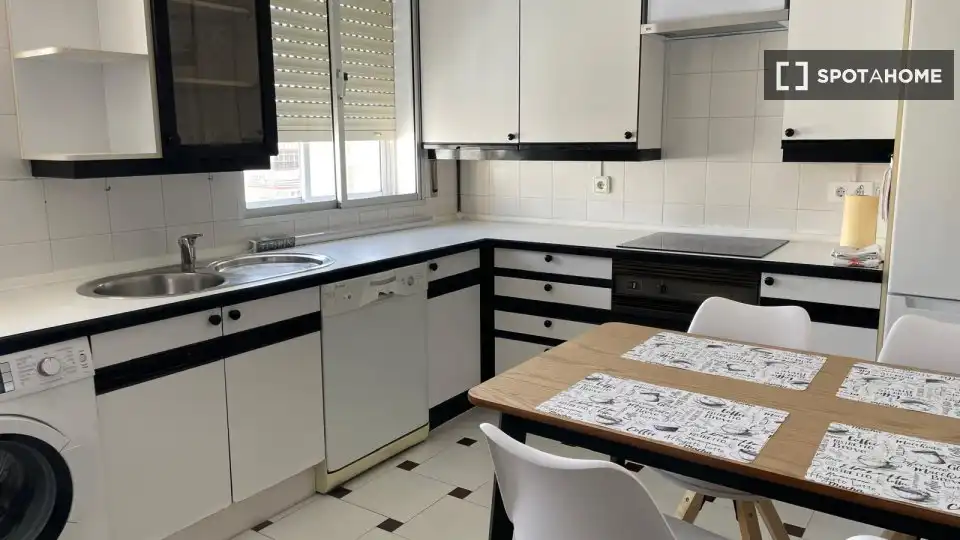 Habitación 92 m², Cádiz