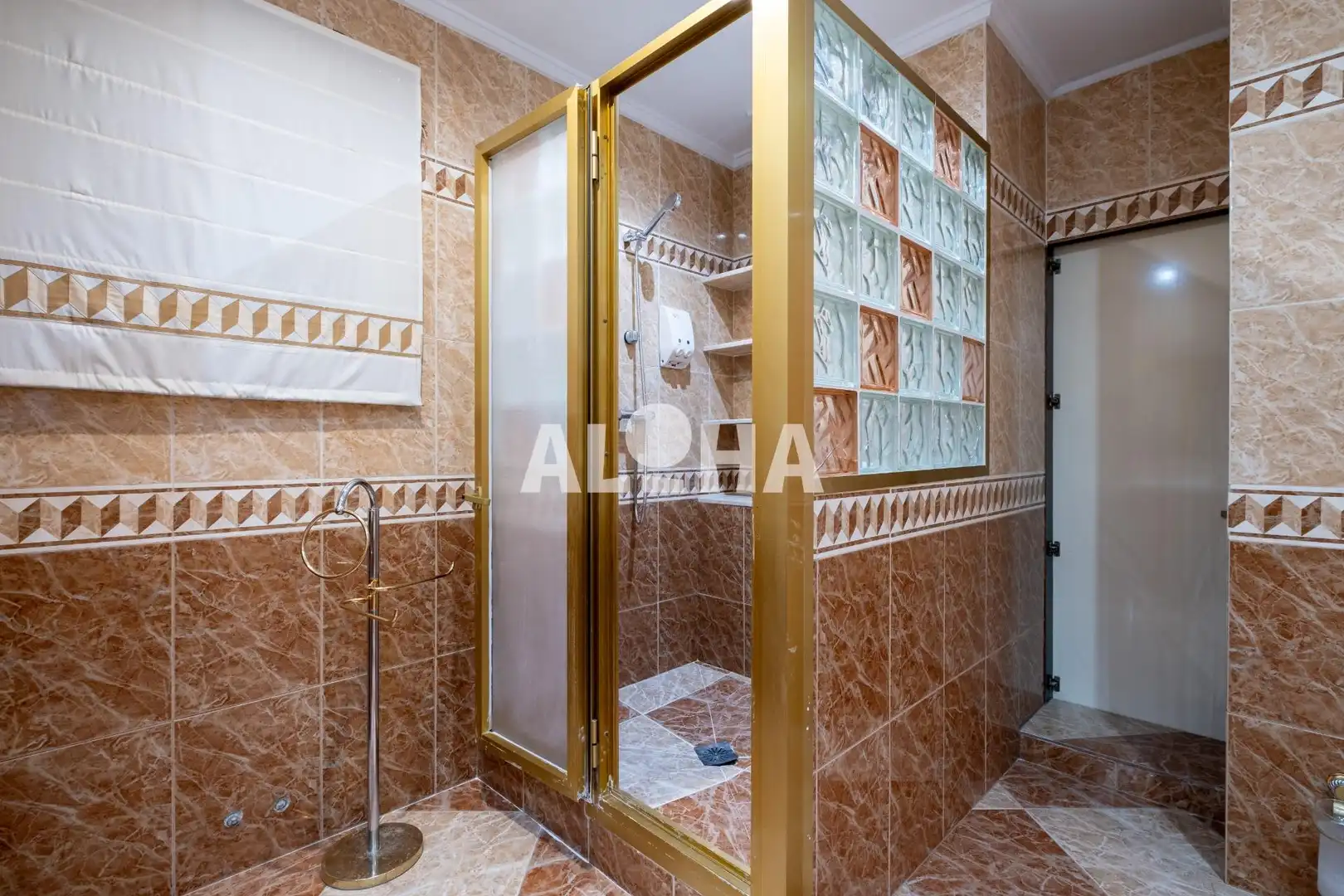 Habitación 346 m², Moncada