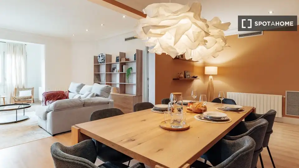 Habitación 208 m², Barcelona