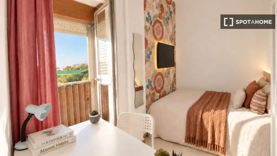 Habitación 75 m², Sevilla