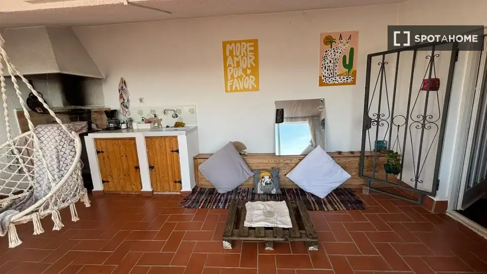 Habitació de lloguer, Pineda de Mar