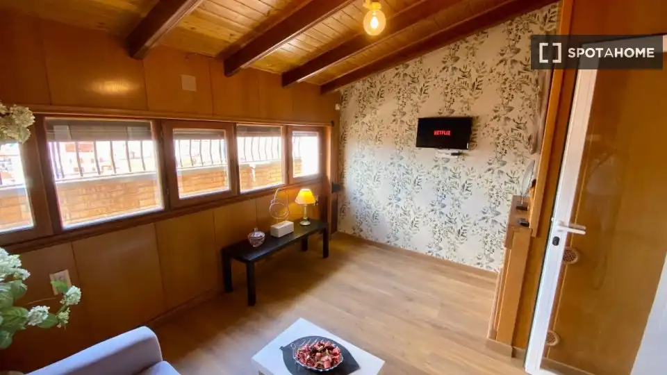 Habitación 288 m², Elda