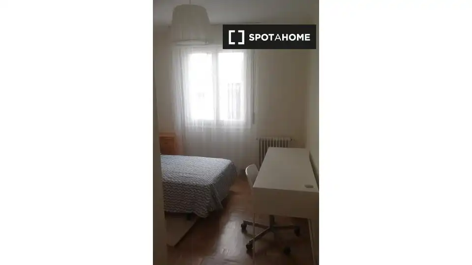 Habitación en alquiler, Pamplona